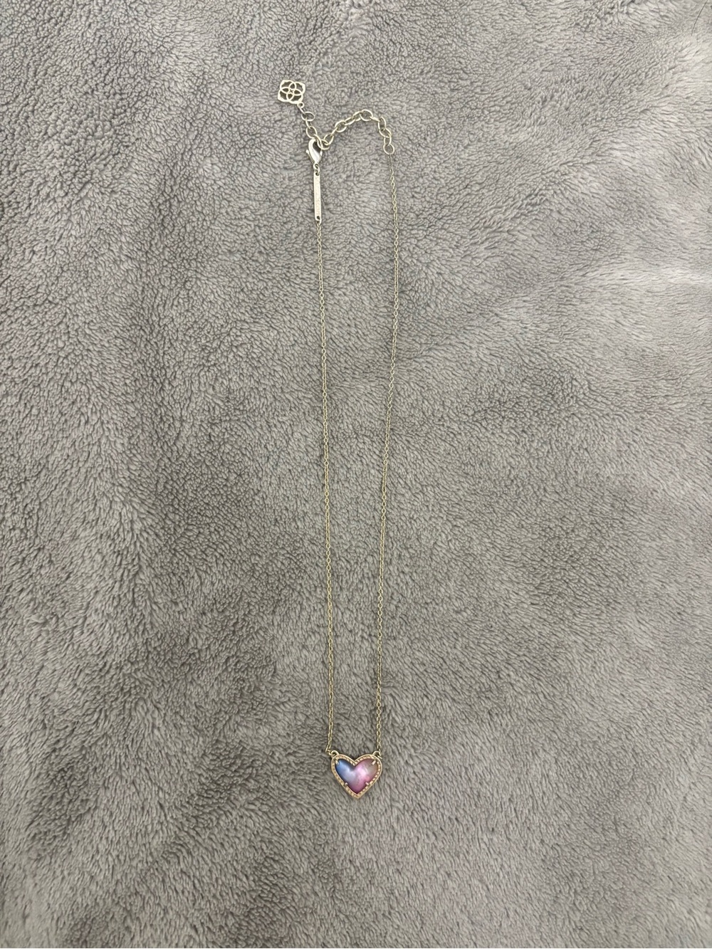 Kendra Scott Ari Heart Pendant Necklace features a unique watercolor in gold